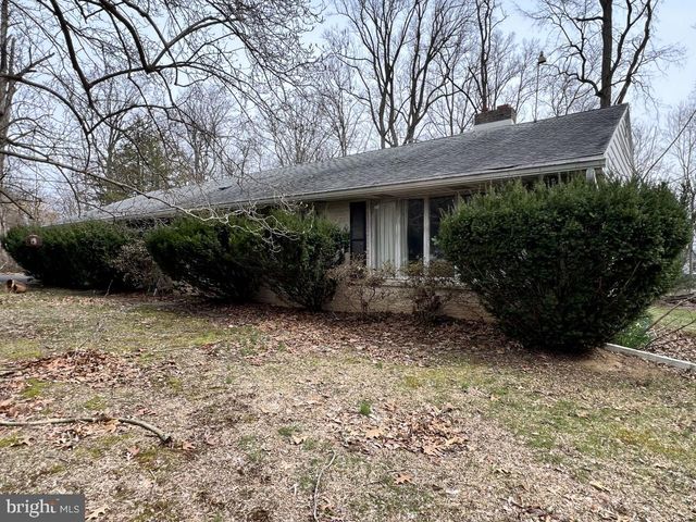 977 LOCUST GROVE RD, Middletown, PA 17057