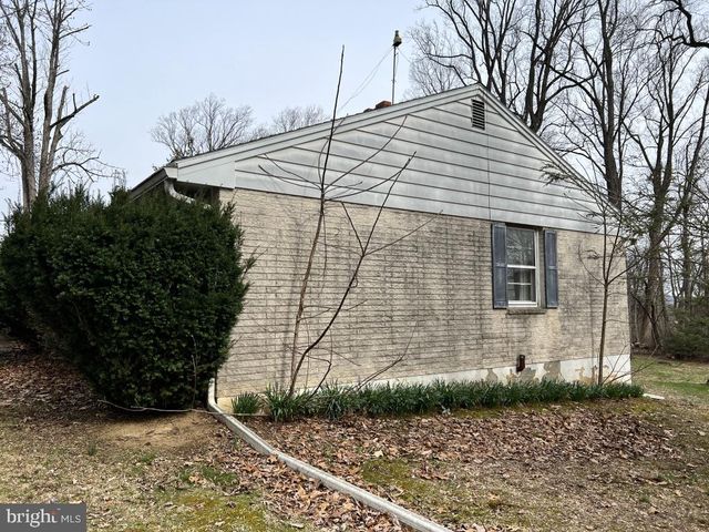 977 LOCUST GROVE RD, Middletown, PA 17057