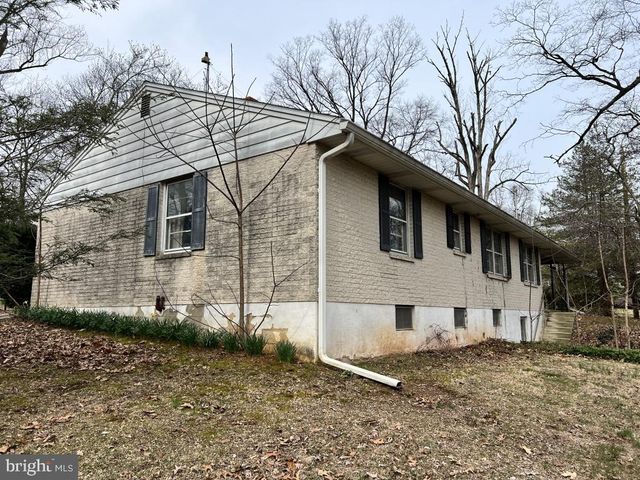 977 LOCUST GROVE RD, Middletown, PA 17057