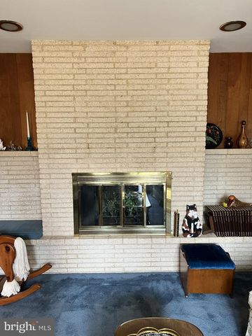 977 LOCUST GROVE RD, Middletown, PA 17057