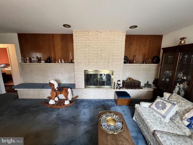 977 LOCUST GROVE RD, Middletown, PA 17057