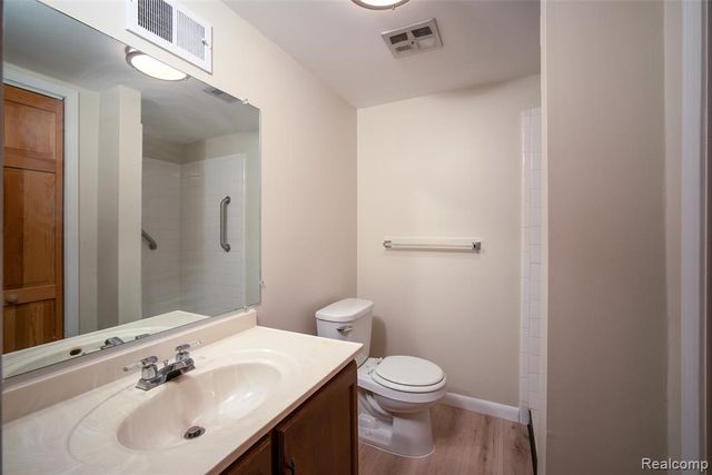 30795 Shiawassee Road 7, Farmington, MI 48336