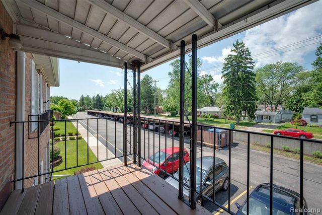 30795 Shiawassee Road 7, Farmington, MI 48336