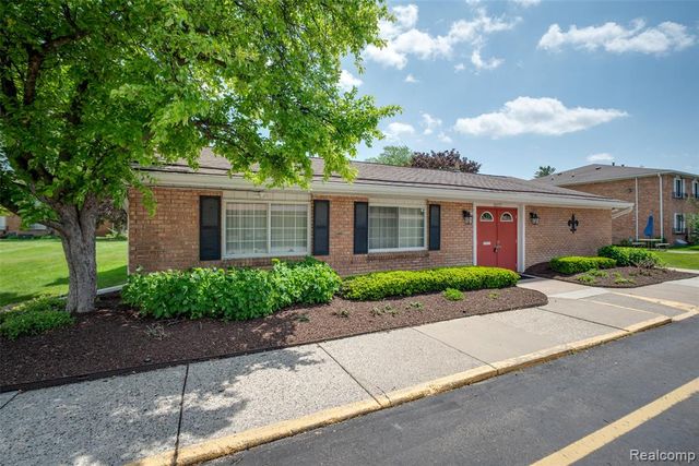 30795 Shiawassee Road 7, Farmington, MI 48336