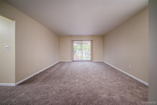 30795 Shiawassee Road 7, Farmington, MI 48336