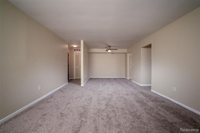 30795 Shiawassee Road 7, Farmington, MI 48336
