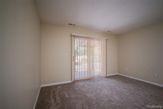 30795 Shiawassee Road 7, Farmington, MI 48336