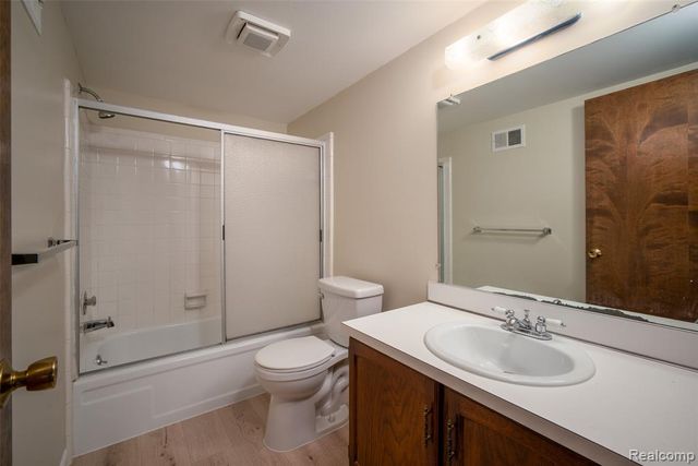 30795 Shiawassee Road 7, Farmington, MI 48336