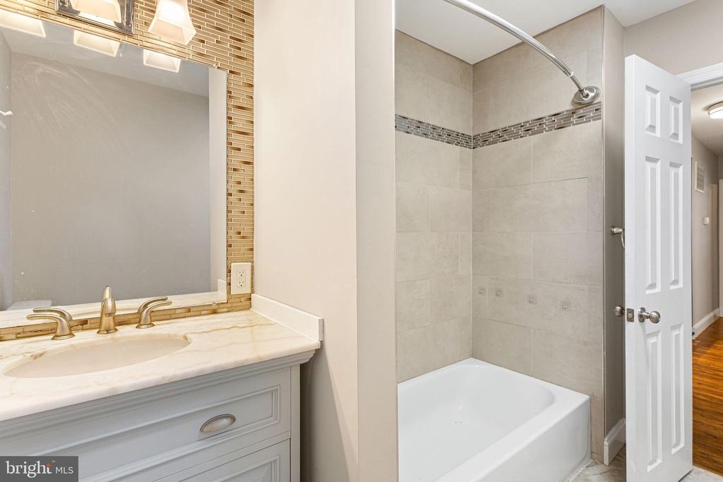 405 E EVESHAM AVE, MAGNOLIA, NJ 08049 — photo 3