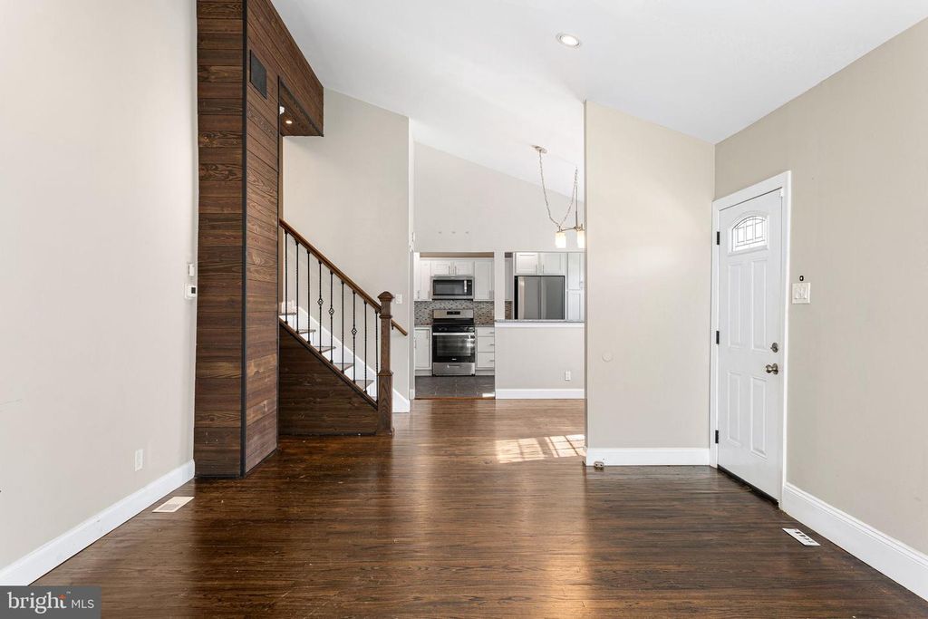 405 E EVESHAM AVE, MAGNOLIA, NJ 08049 — photo 5