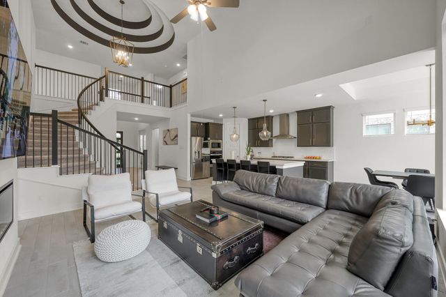 2210 Seneca Lake Drive, La Marque, TX 77568