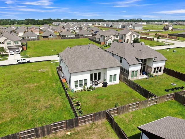 2210 Seneca Lake Drive, La Marque, TX 77568