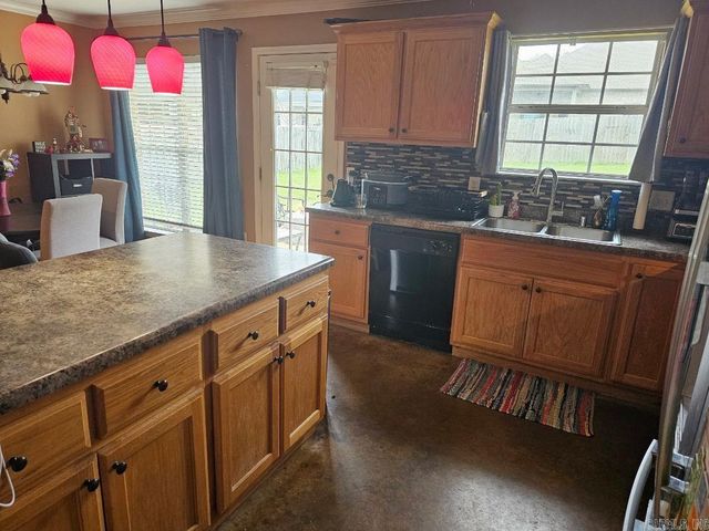 2525 Zoysia Lane, Conway, AR 72034