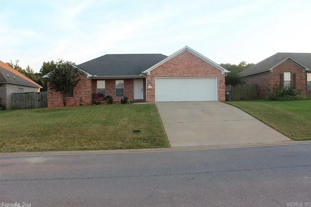2525 Zoysia Lane, Conway, AR 72034