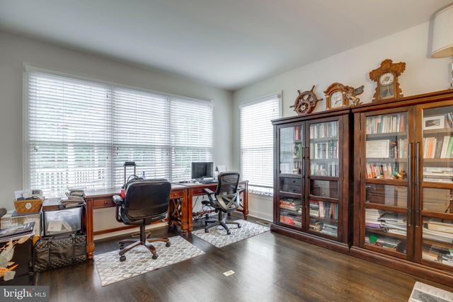 15613 VILLAGE COVE PL, Haymarket, VA 20169