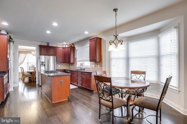 15613 VILLAGE COVE PL, Haymarket, VA 20169