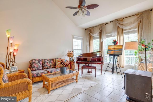 15613 VILLAGE COVE PL, Haymarket, VA 20169