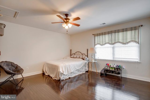 15613 VILLAGE COVE PL, Haymarket, VA 20169