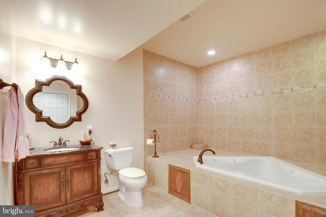 15613 VILLAGE COVE PL, Haymarket, VA 20169