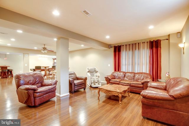 15613 VILLAGE COVE PL, Haymarket, VA 20169