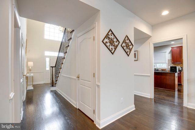 15613 VILLAGE COVE PL, Haymarket, VA 20169