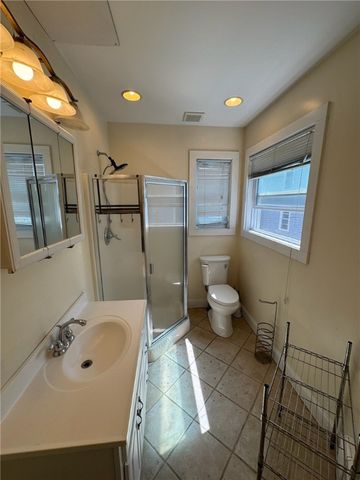 9 Ann Street 2, Newport, RI 02840