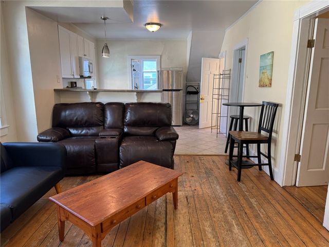 9 Ann Street 2, Newport, RI 02840