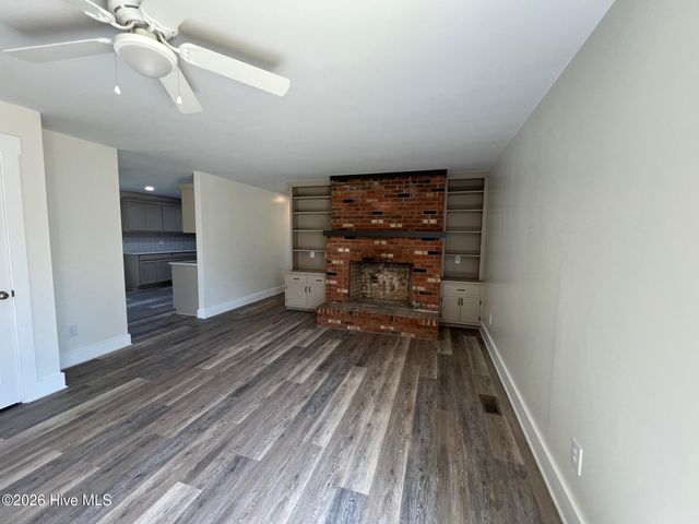 410 Loma Linda Drive, Cape Carteret, NC 28584