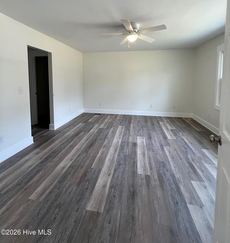 410 Loma Linda Drive, Cape Carteret, NC 28584