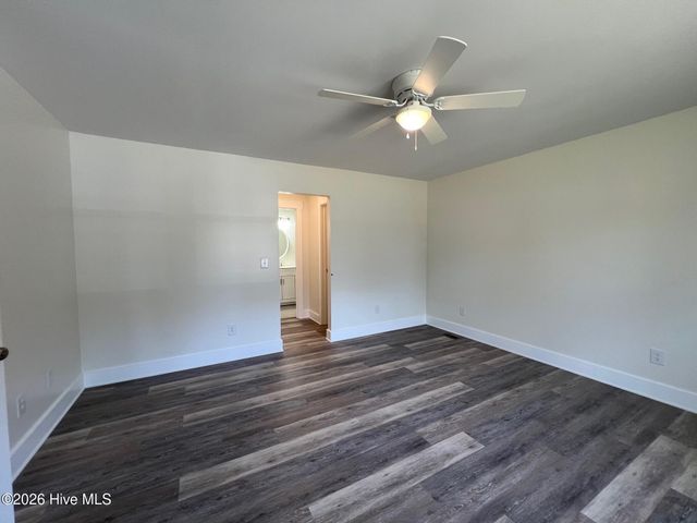 410 Loma Linda Drive, Cape Carteret, NC 28584