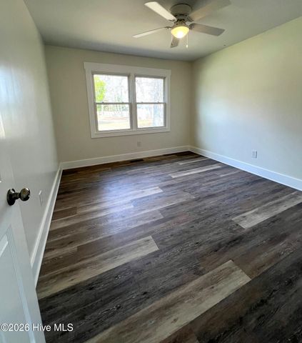 410 Loma Linda Drive, Cape Carteret, NC 28584