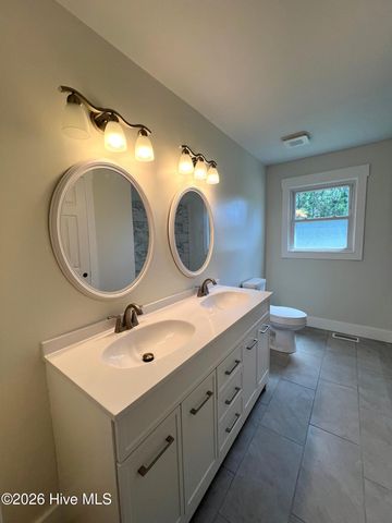 410 Loma Linda Drive, Cape Carteret, NC 28584