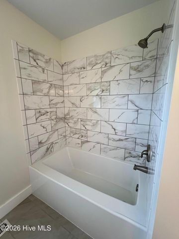 410 Loma Linda Drive, Cape Carteret, NC 28584