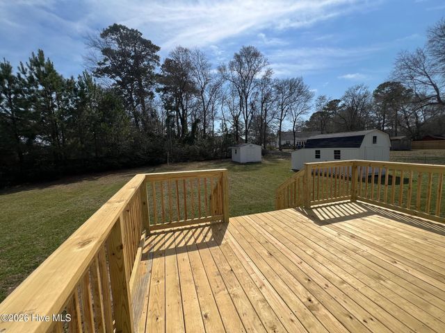 410 Loma Linda Drive, Cape Carteret, NC 28584