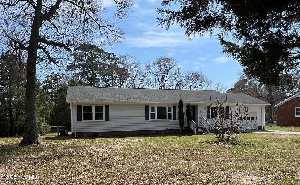 410 Loma Linda Drive, Cape Carteret, NC 28584