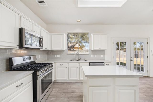 1702 River Trail, Sugar Land, TX 77479