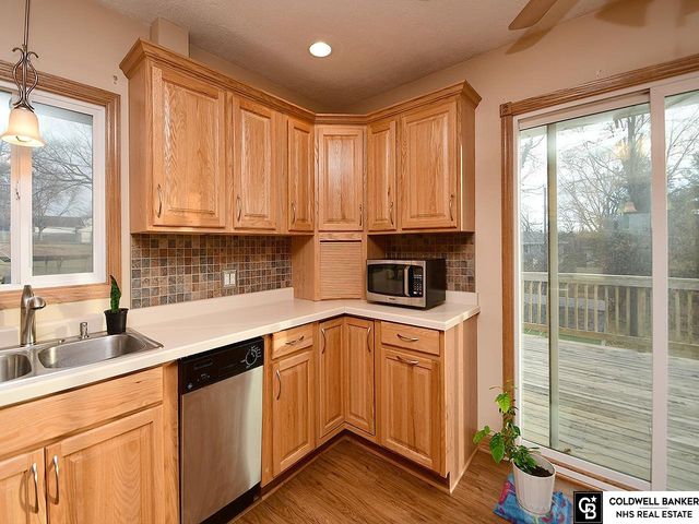 7813 S 37th Street, Bellevue, NE 68147