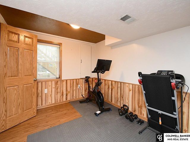 7813 S 37th Street, Bellevue, NE 68147