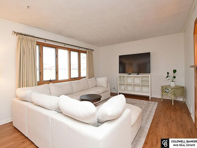 7813 S 37th Street, Bellevue, NE 68147