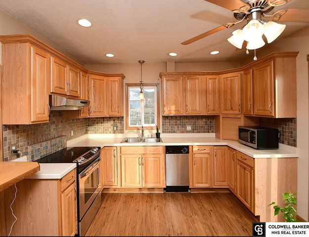 7813 S 37th Street, Bellevue, NE 68147