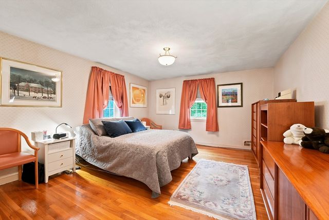 12 Swanson Rd, Framingham, MA 01701