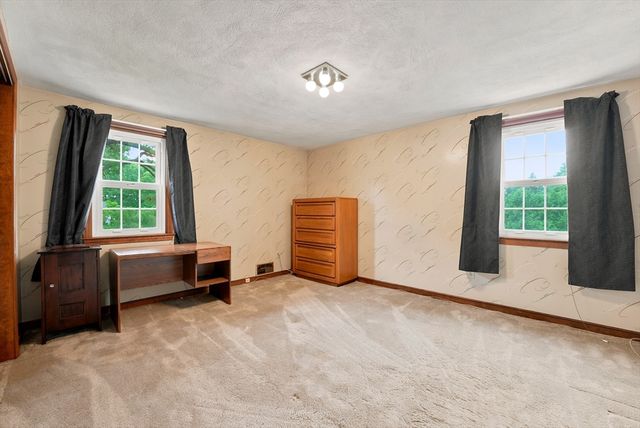 12 Swanson Rd, Framingham, MA 01701