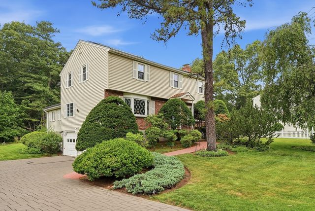 12 Swanson Rd, Framingham, MA 01701