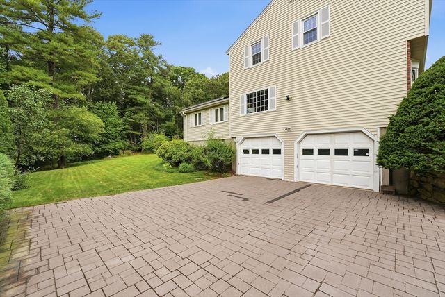 12 Swanson Rd, Framingham, MA 01701