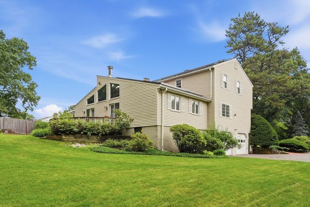 12 Swanson Rd, Framingham, MA 01701