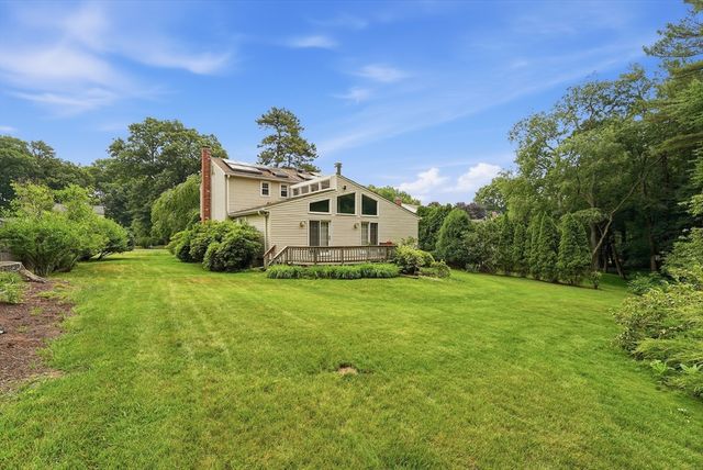12 Swanson Rd, Framingham, MA 01701