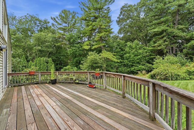 12 Swanson Rd, Framingham, MA 01701