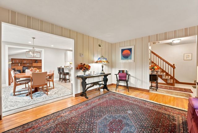 12 Swanson Rd, Framingham, MA 01701
