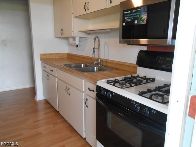 52 Heath Aster LN, Lehigh Acres, FL 33936