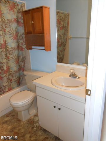 52 Heath Aster LN, Lehigh Acres, FL 33936